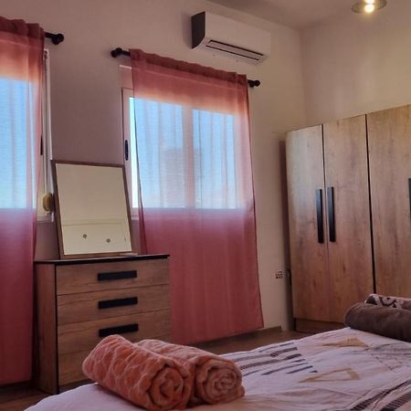 טיראנה Sky Apartament. Bllok District מראה חיצוני תמונה
