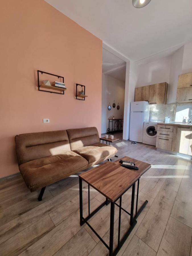 טיראנה Sky Apartament. Bllok District מראה חיצוני תמונה